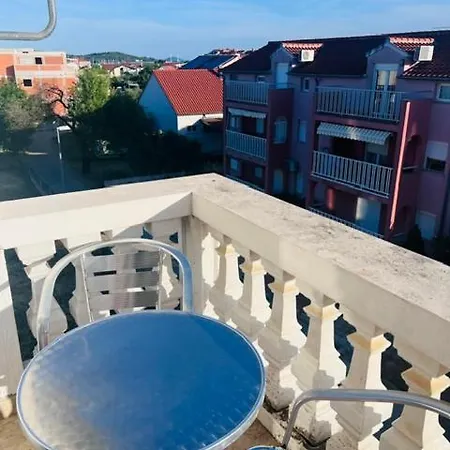 Appartement House Carpe Diem With Terracce&private Parking Vodice